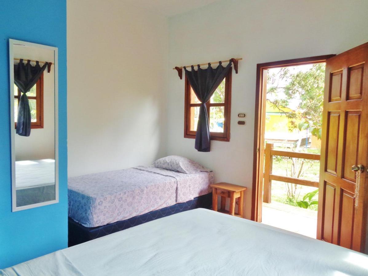 Livingston Resort Hotel 외부 사진